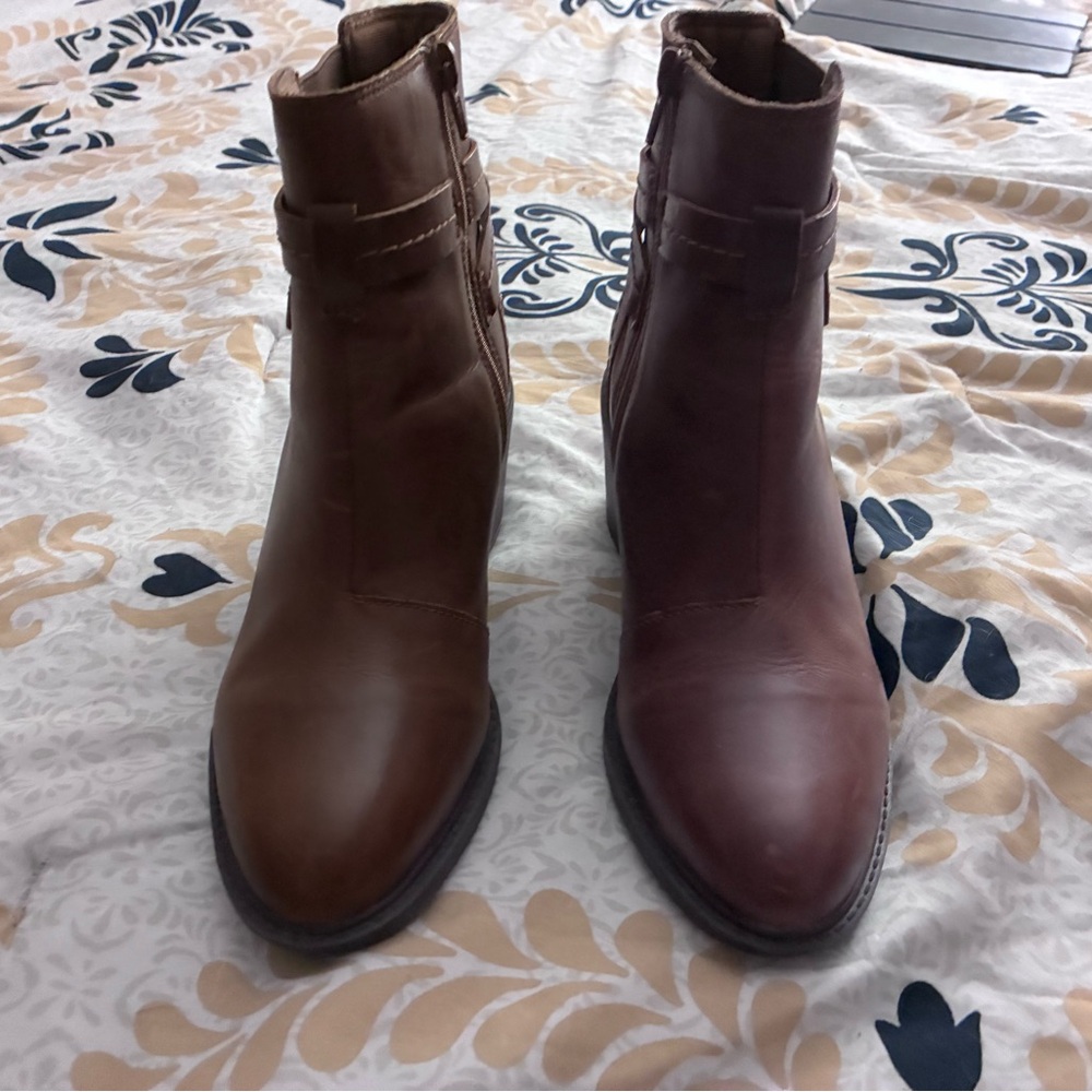Clarks Women's Brown Ankle Boots